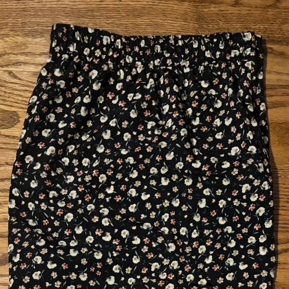 Skies are Blue Curvy Floral Faux Wrap Skirt 3X - Picture 2 of 5